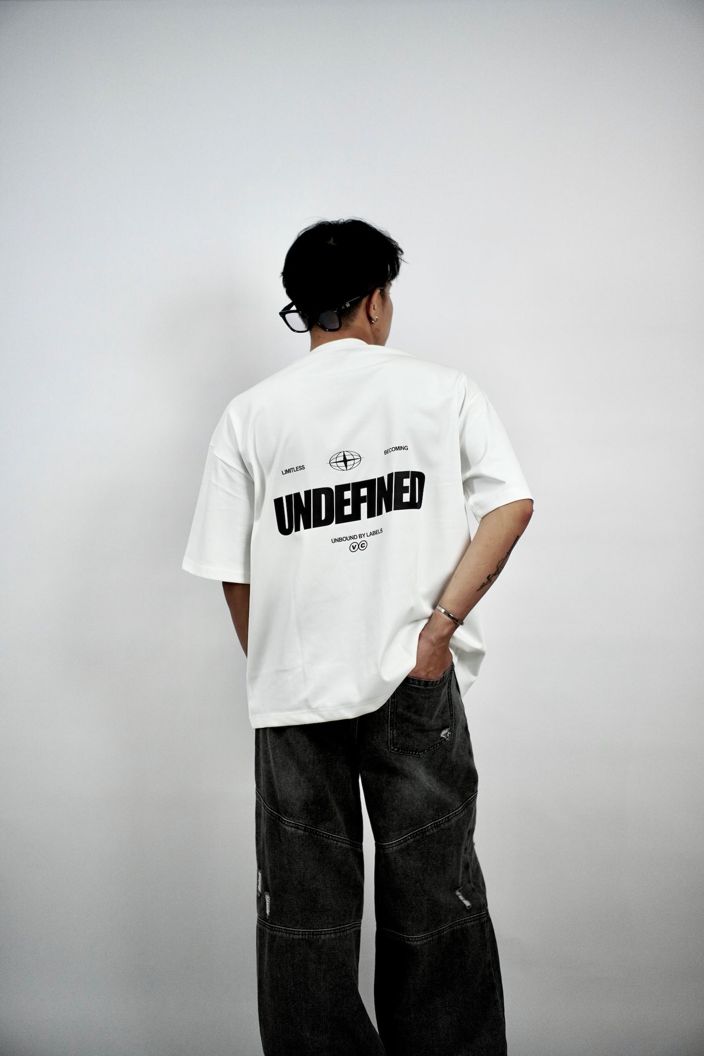 (NEW RELEASE) UNDEFINED LUNAR WHITE TEE