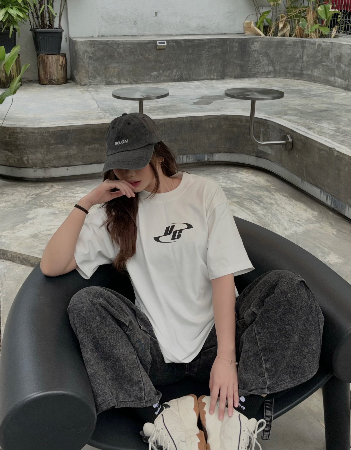 🎲 GRIT & GUTS DICE TEE (WHITE)